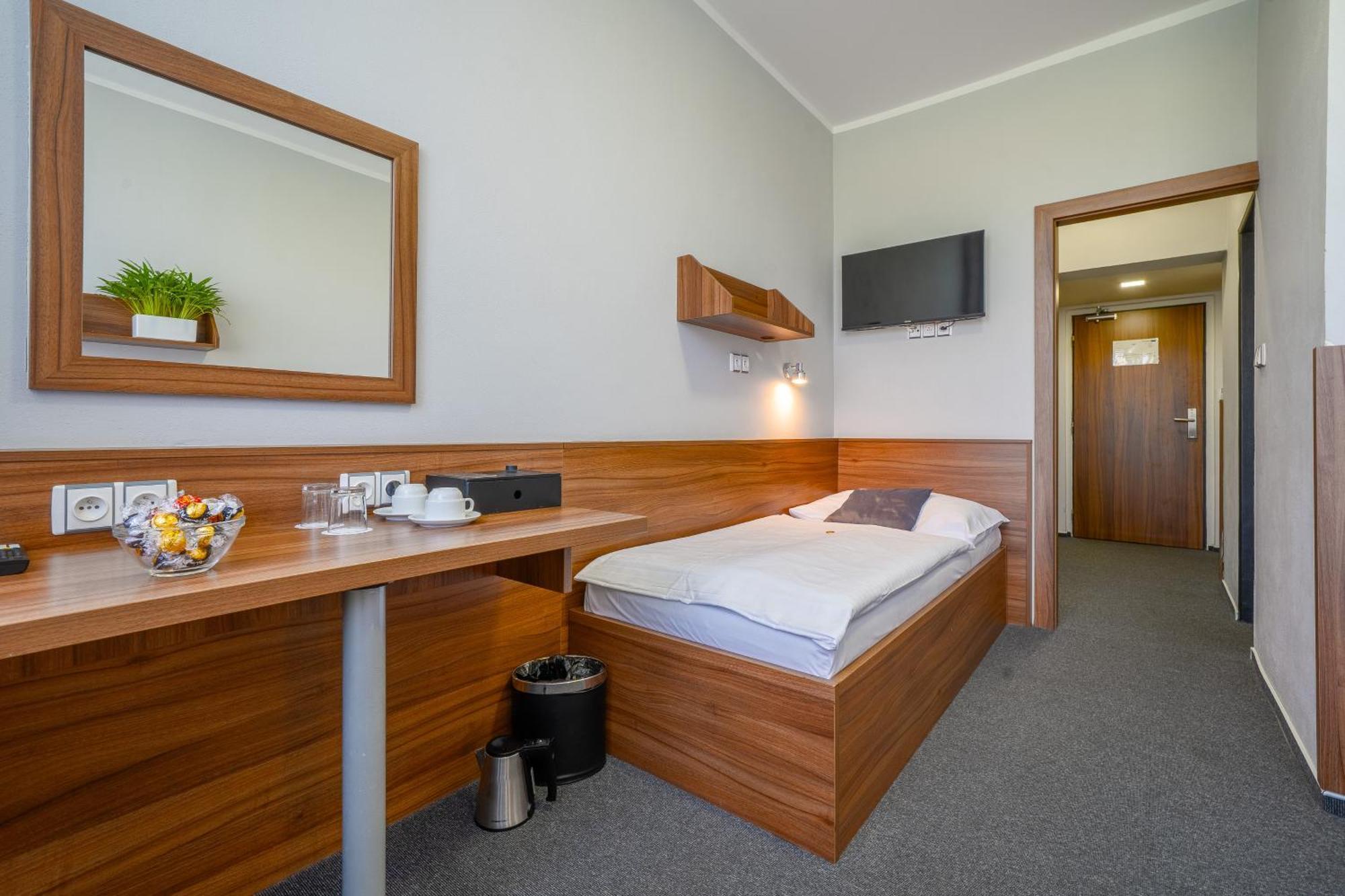 U Ledu Hotel Velke Popovice